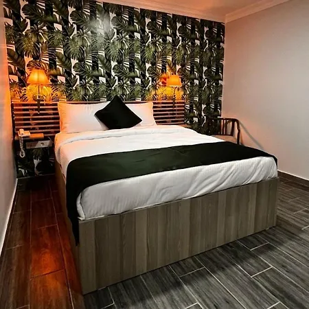 Nayada Spa *