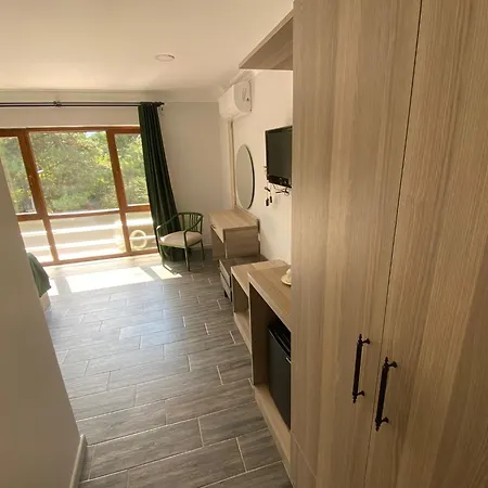 Nayada Spa Ξενοδοχείο