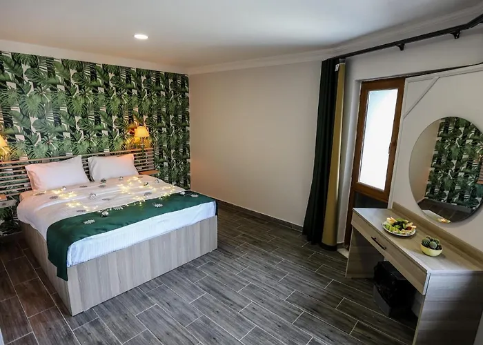 Nayada Spa فندق سبانجا